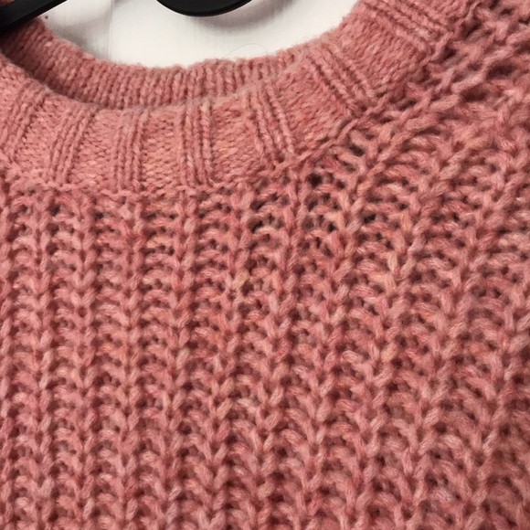 Pink cropped knit sweater - Picture 2 of 2
